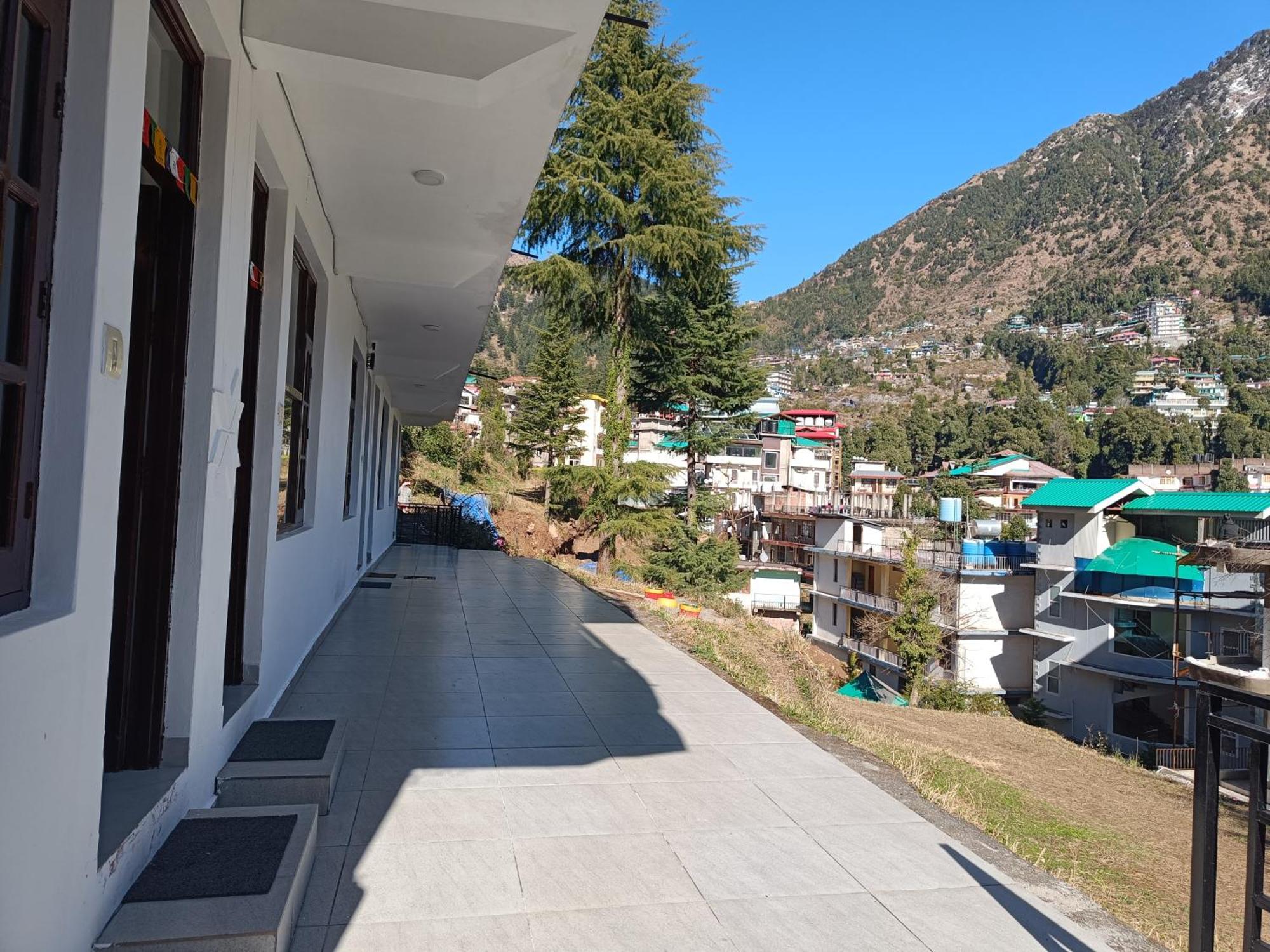Mountain Vista Otel Dharamshala Oda fotoğraf
